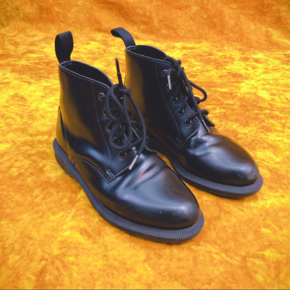 Dr. Marten Emmeline Smooth